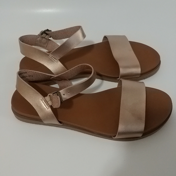 SOLD - Picture 2 of 5